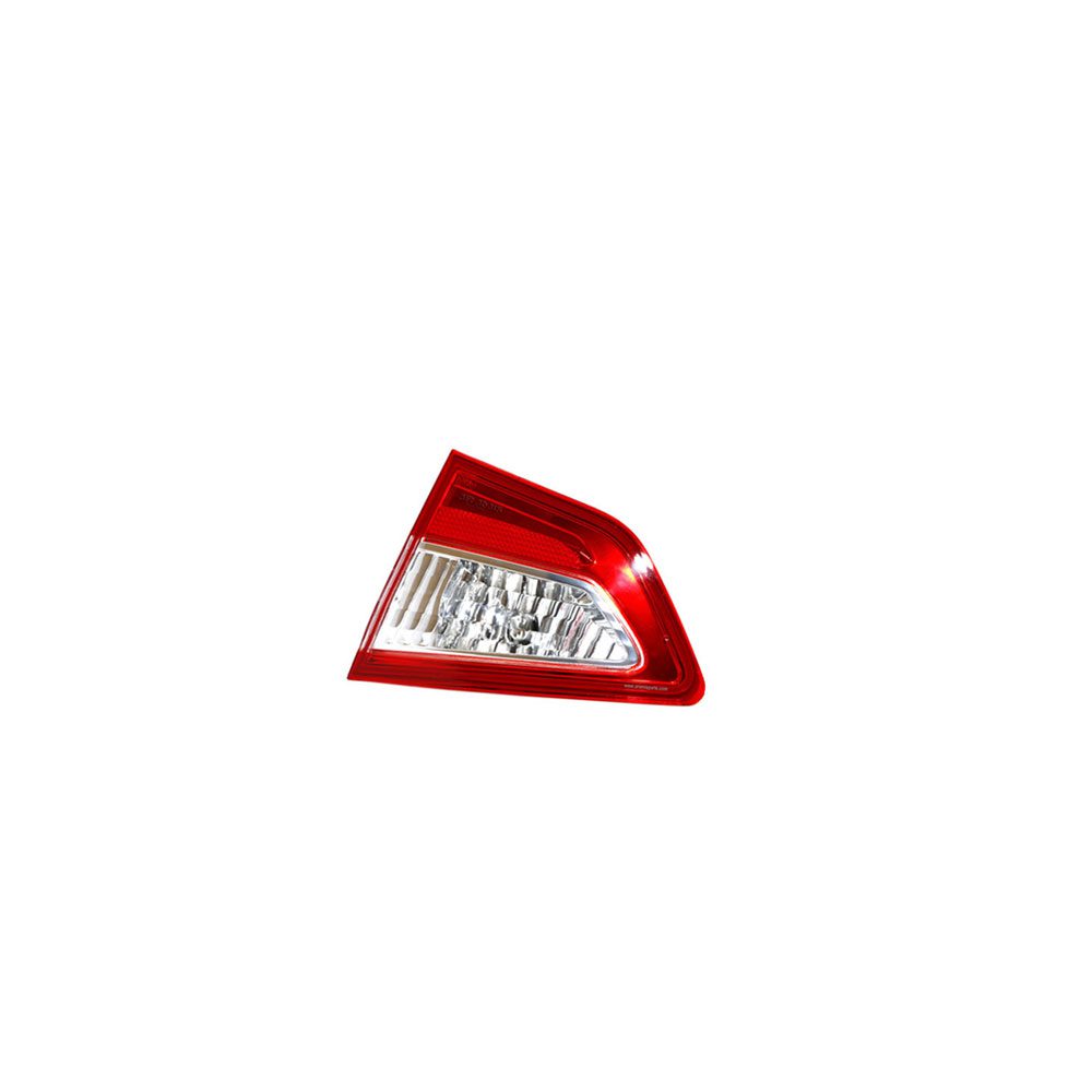 طلق خطر عقب راست روی صندوق چانگان EADO (ایدو) طلق خطر عقب راست روی صندوق چانگان EADO (ایدو)